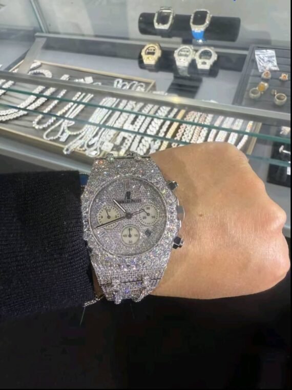 Montre chronographe Iced out Audemars Piguet Royal Oak 42 mm diamant naturel