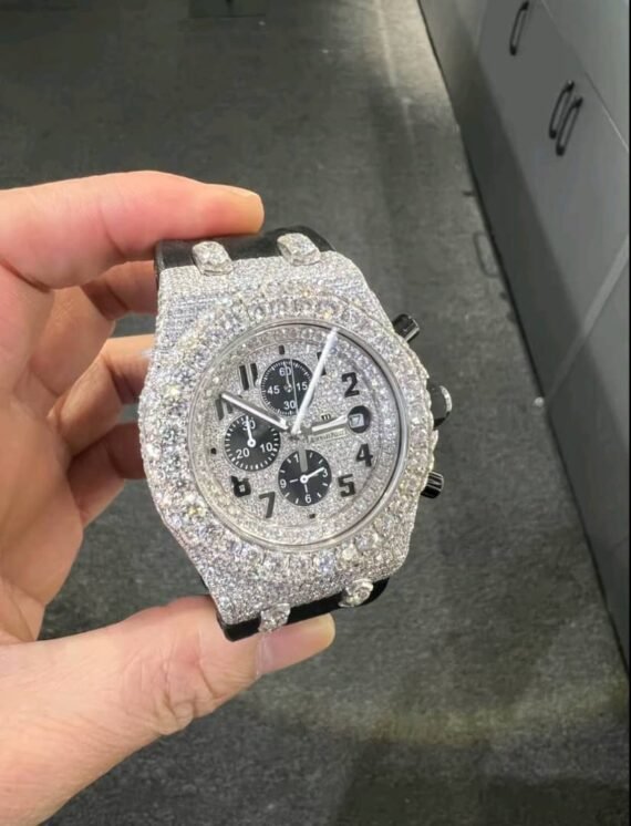 Round Men Luxury Watch