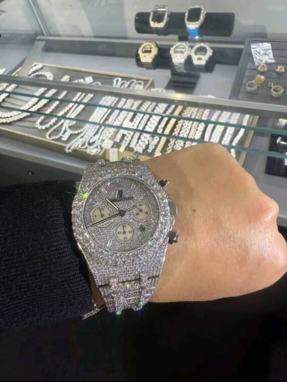 Montre chronographe Iced out Audemars Piguet Royal Oak 42 mm diamant naturel