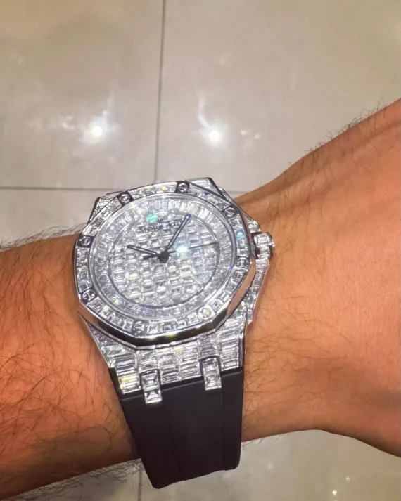 Audemars Piguet Royal Oak Silver Men's Watch - 15400